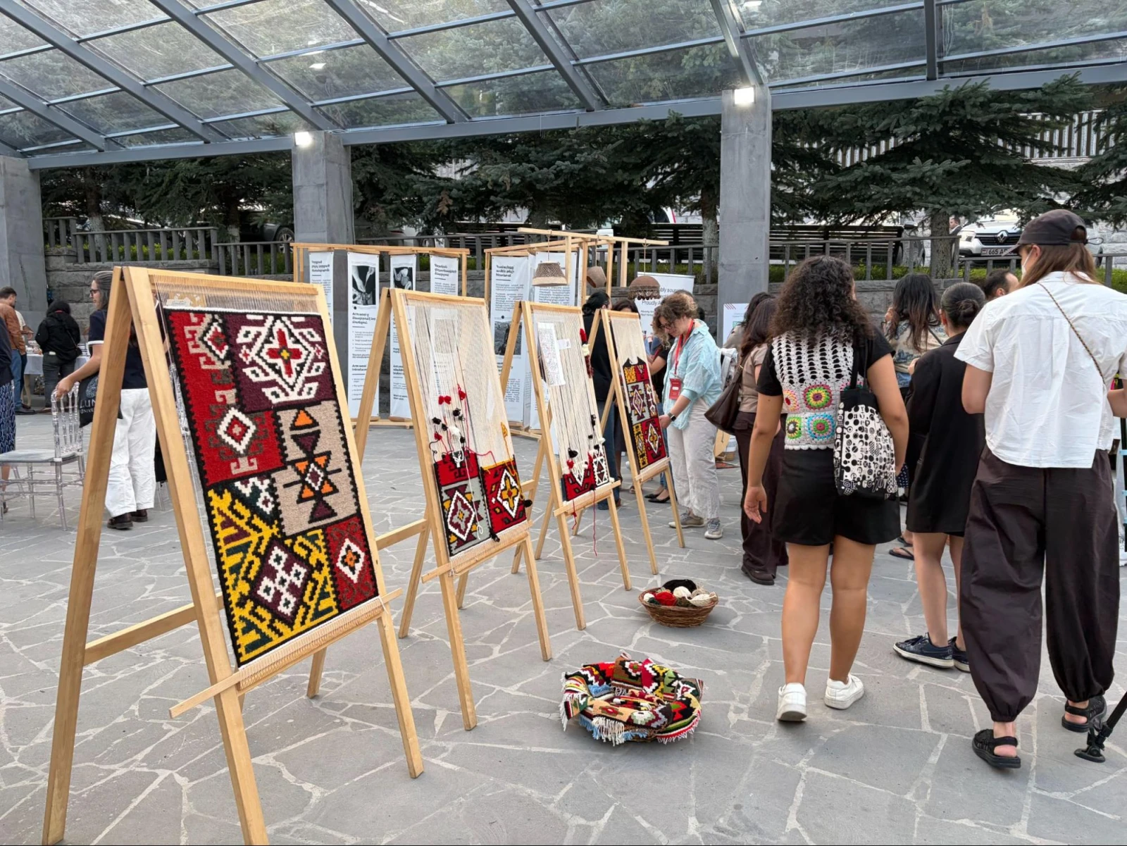 A local carpet-weaving exhibition on display during the festival. Jan Limburski/CivilNet