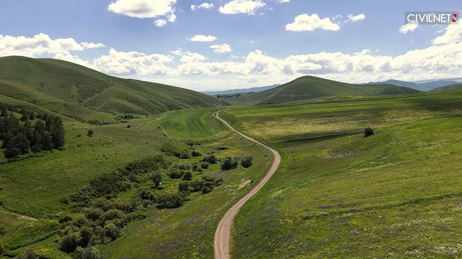 The road to Lernagyugh.