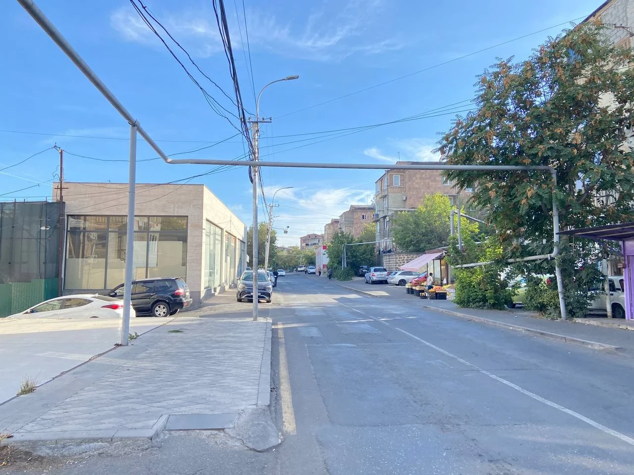 Fučík Street in Ajapnyak. 📷 Anton Ronis